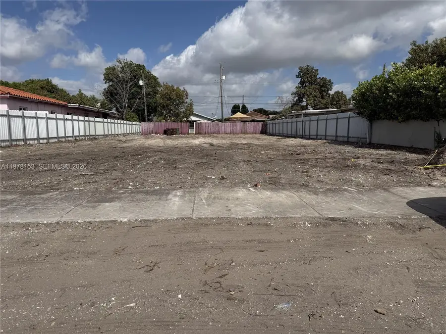 941 E 31st St, Hialeah, FL 33013 - #2