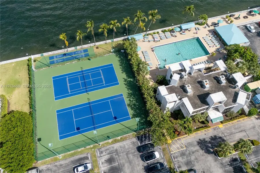 1000 Parkview Dr #115, Hallandale Beach, FL 33009 - #3