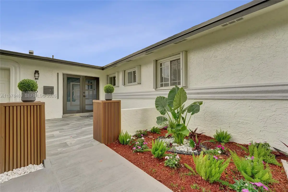 4861 NW 5th St, Plantation, FL 33317 - #1