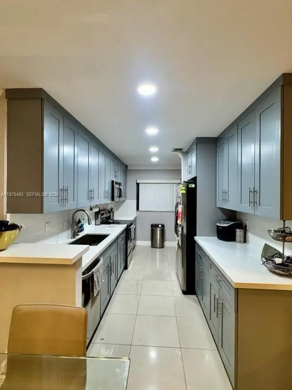 9523 NW 38th Pl, Sunrise, FL 33351 - #3