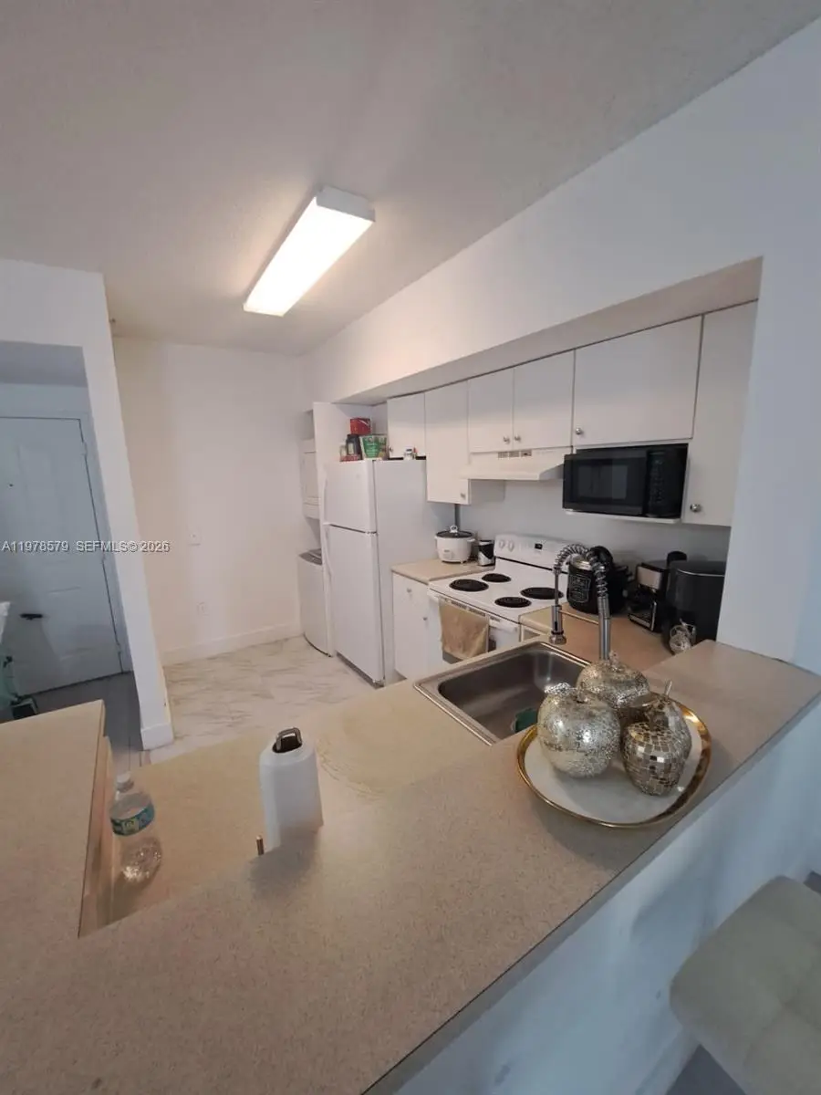 5077 NW 7th St #912, Miami, FL 33126 - #3