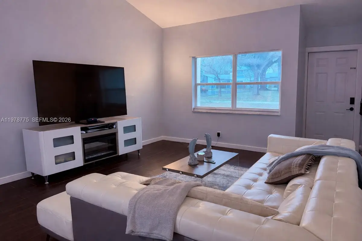 7471 W Sunrise Blvd #7471, Plantation, FL 33313 - #1