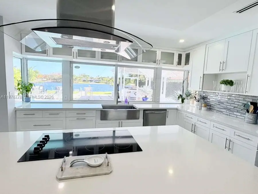 6890 Winged Foot Dr, Hialeah, FL 33015 - #2