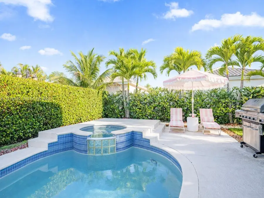 6928 NW 33rd St, Margate, FL 33063 - #2