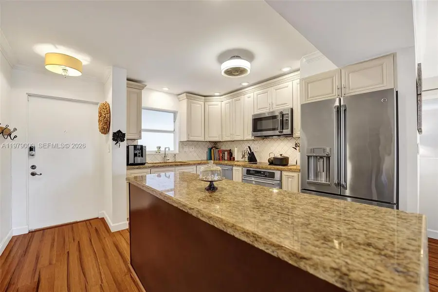 1212 SE 2nd Ct #301, Fort Lauderdale, FL 33301 - #3