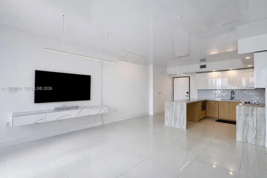 2155 Washington Ct #606, Miami Beach, FL 33139 - #3