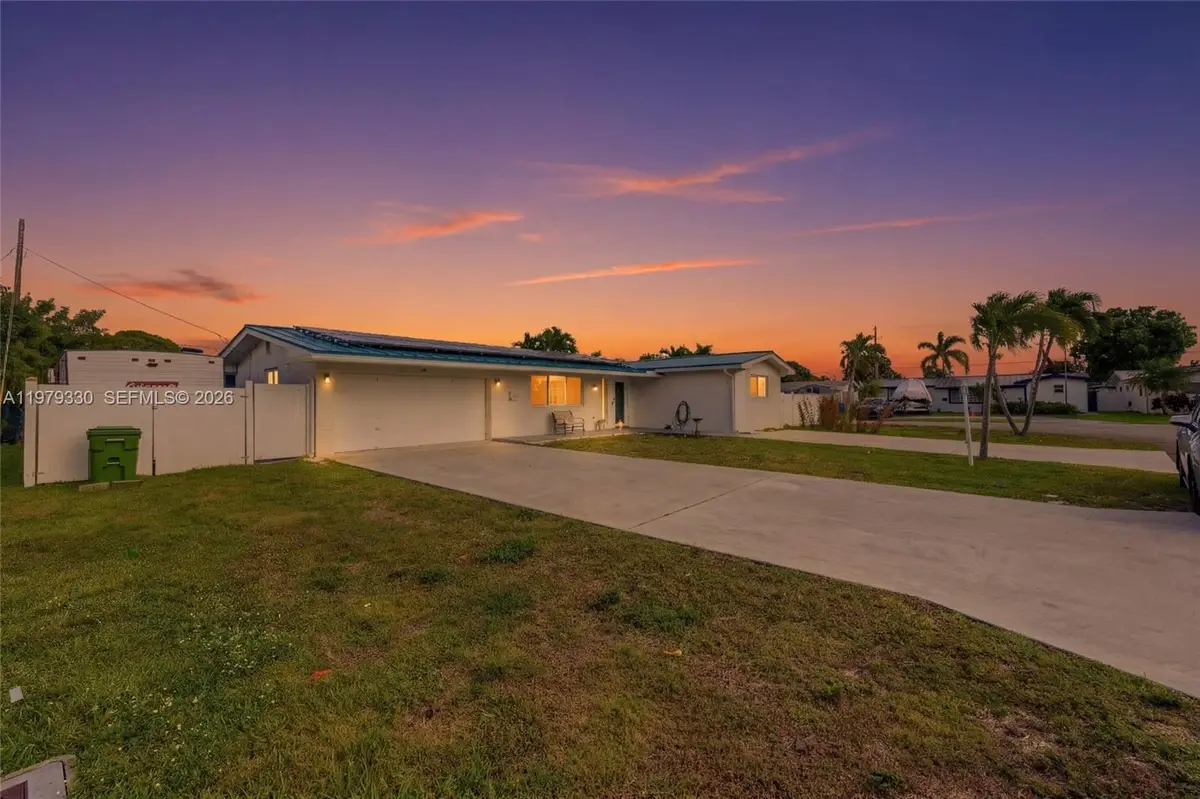 1101 NW 86th Ter, Pembroke Pines, FL 33024 - #1