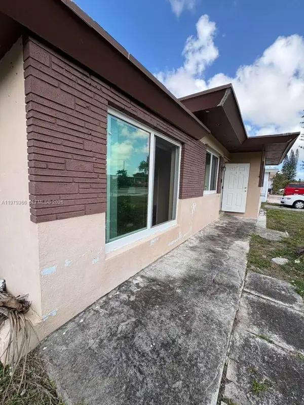 5631 Branch St, Hollywood, FL 33021