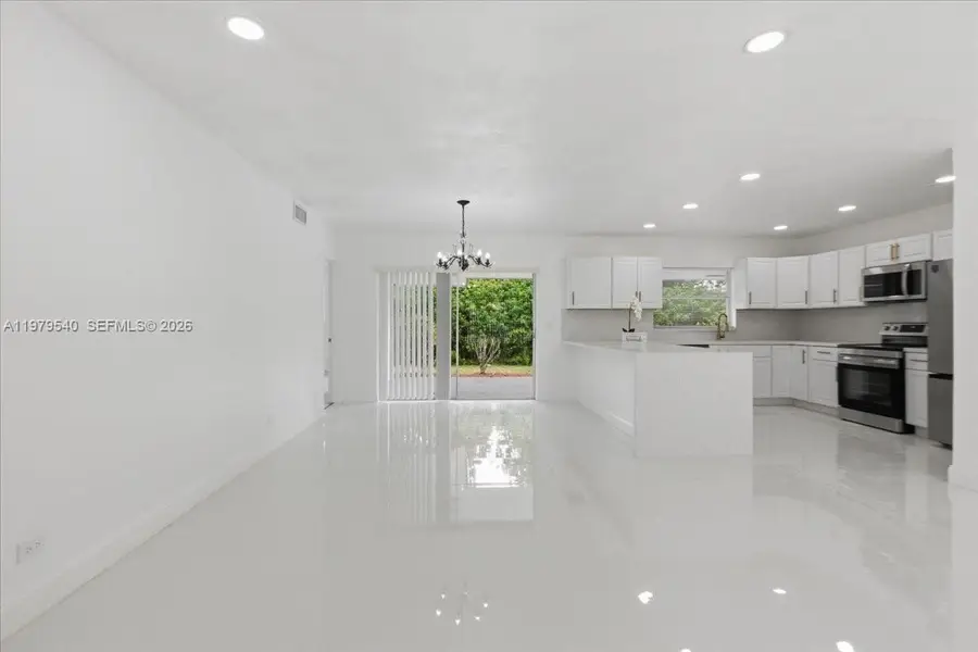 7150 SW 5th Ct, Pembroke Pines, FL 33023 - #3