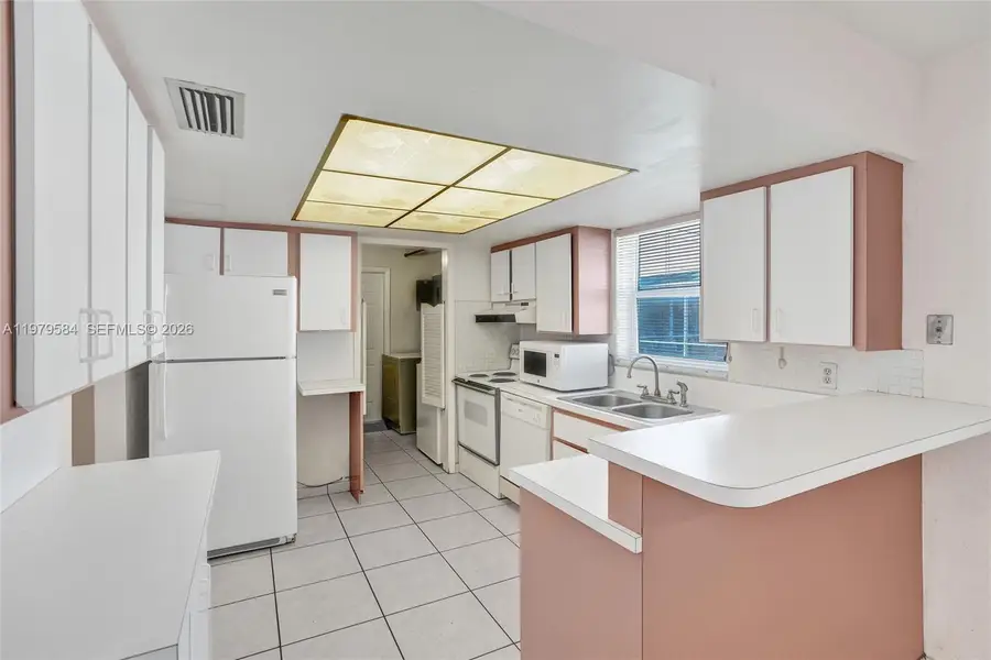 19830 SW 92nd Ave, Cutler Bay, FL 33157 - #2