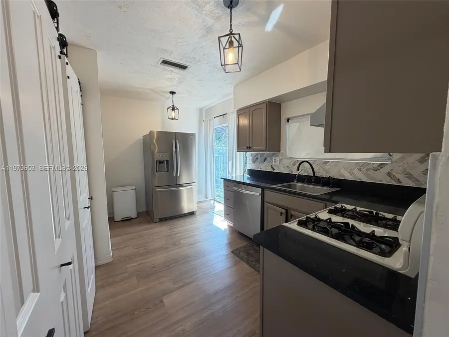 8370 NW 26th St, Sunrise, FL 33322 - #3