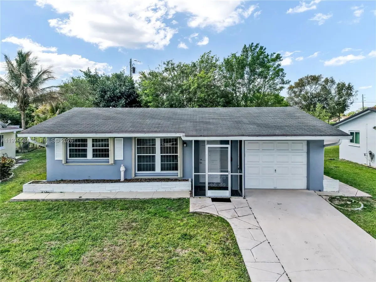 5102 NW 53rd St, Tamarac, FL 33319 - #1