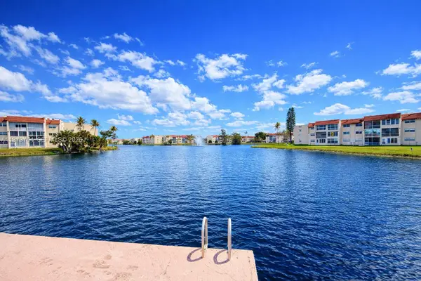 7891 N Sunrise Lakes Dr #310, Sunrise, FL 33322