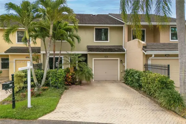 5692 Santiago Cir, Boca Raton, FL 33433