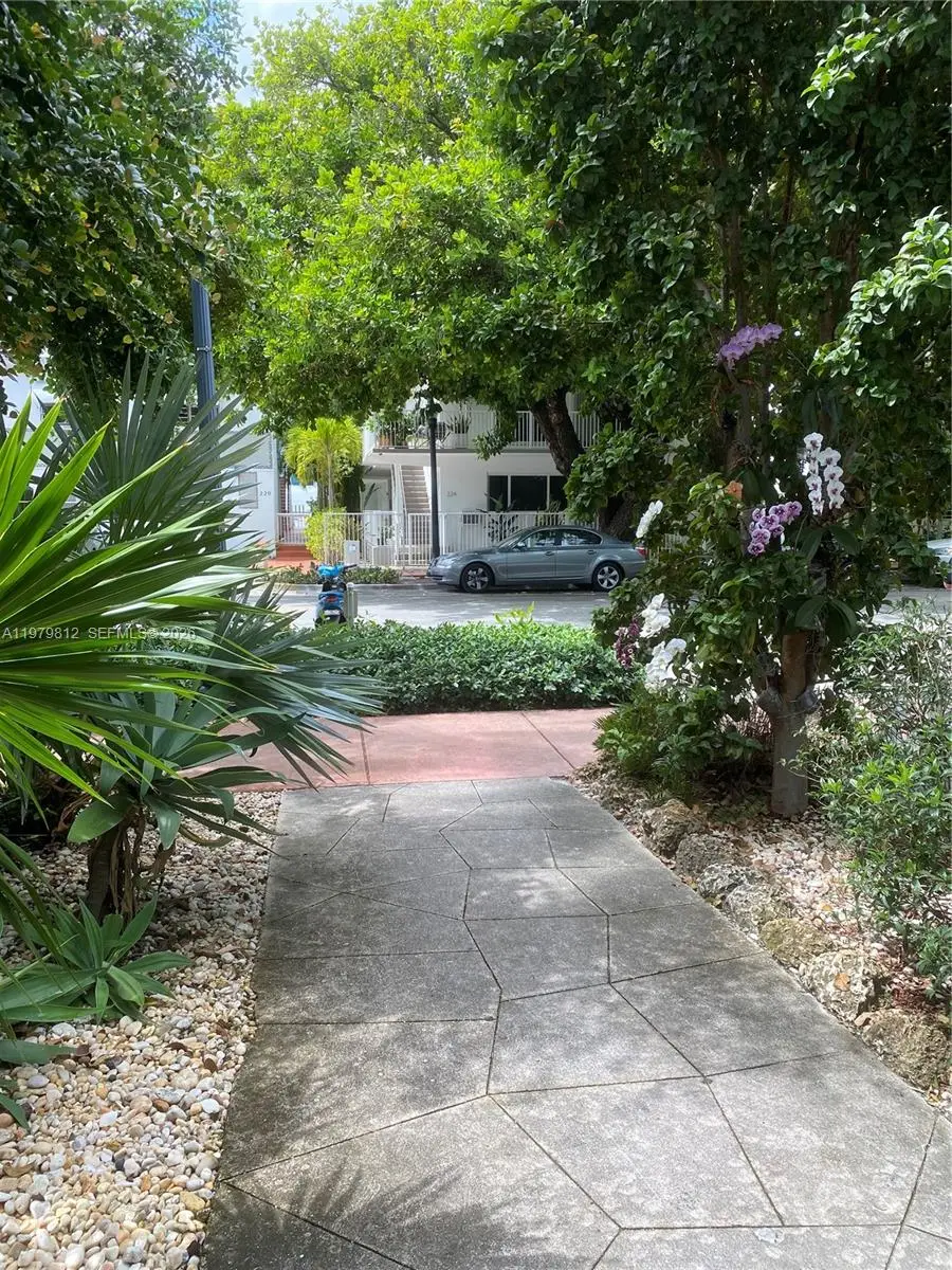 221 Meridian Ave #305, Miami Beach, FL 33139 - #2