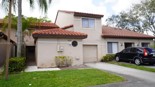 3251 W Inverrary Blvd W, Lauderhill, FL 33319