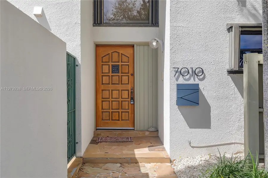 7010 SW 66th Ave #25, South Miami, FL 33143 - #2