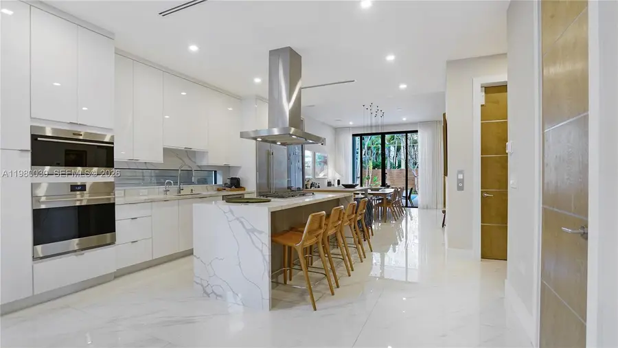 3075 Mary St, Miami, FL 33133 - #2