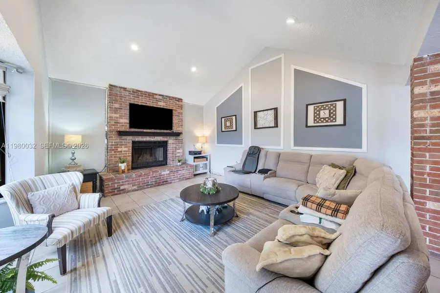 10020 SW 83rd St, Miami, FL 33173 - #3