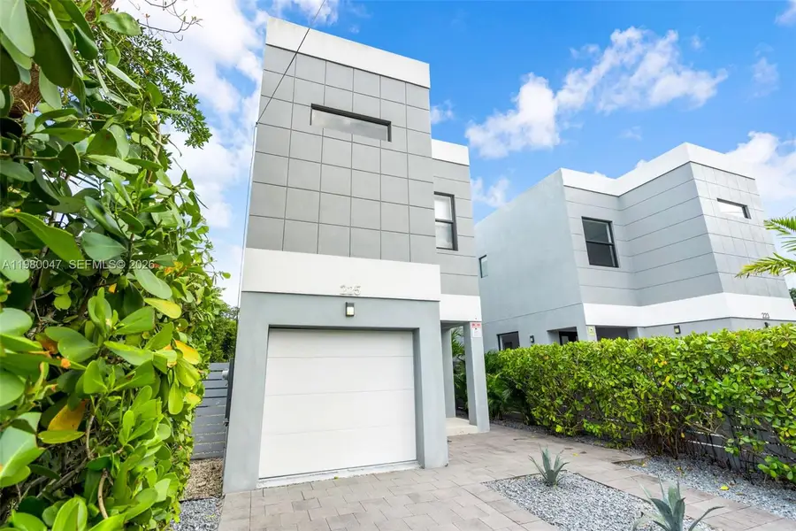225 NW 40 Ct, Miami, FL 33126 - #2