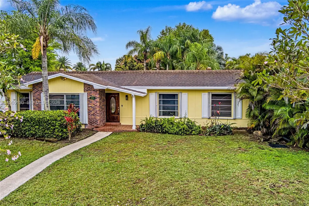 10555 SW 124th Rd, Miami, FL 33186 - #1