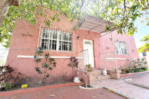 320 NE 55th St, Miami, FL 33137