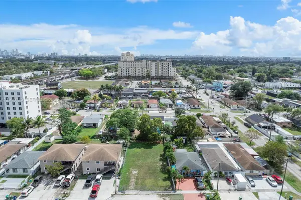 Address Withheld By Seller, Miami, FL 33142