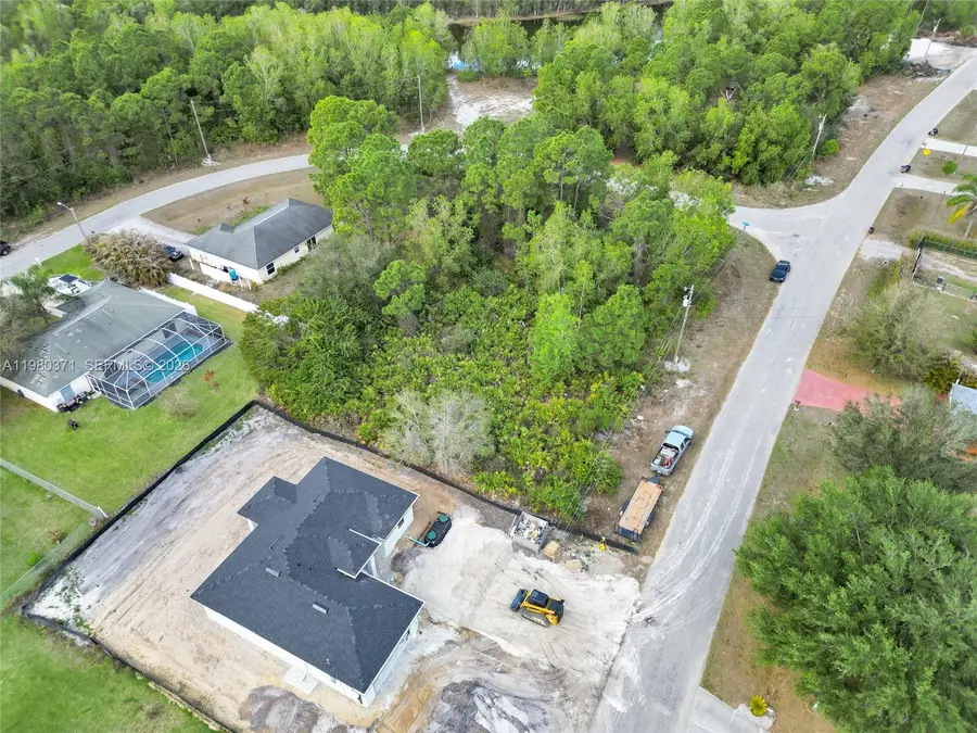 638 Dauphine Ave S, Lehigh Acres, FL 33974 - #3