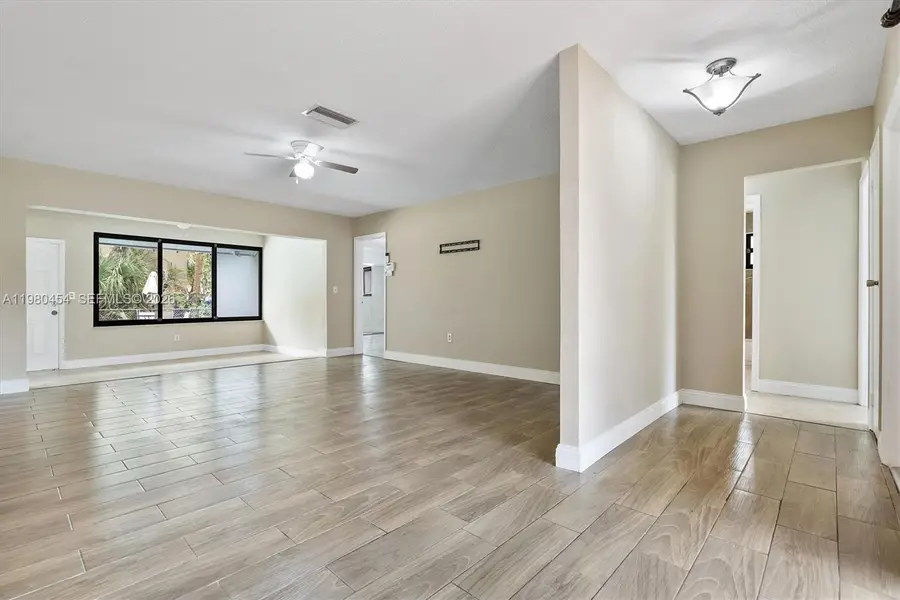 2805 E Lexington Dr, Miramar, FL 33025 - #2