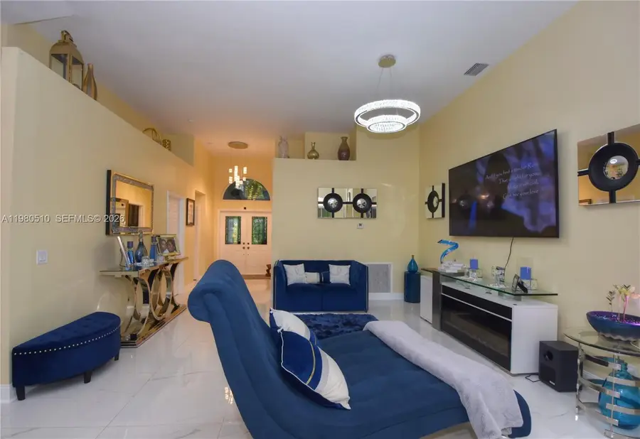 8733 NW 76th Dr, Tamarac, FL 33321 - #2