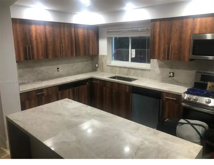 1015 S 14th Ave, Hollywood, FL 33020 - #3