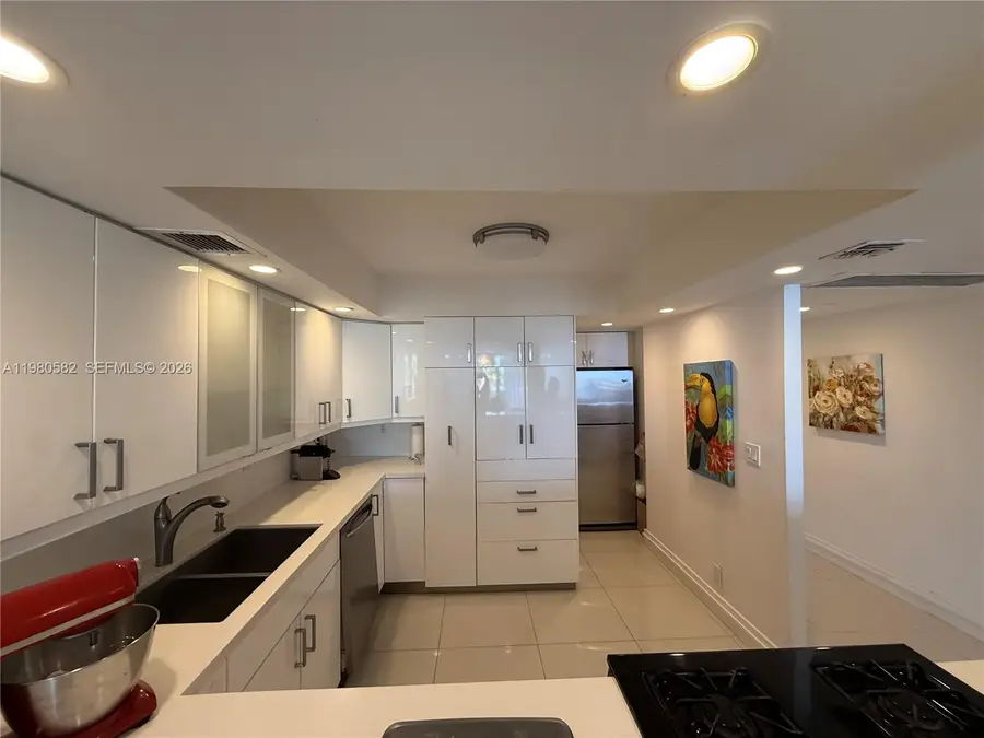 3140 S Ocean Dr #310, Hallandale Beach, FL 33009 - #2