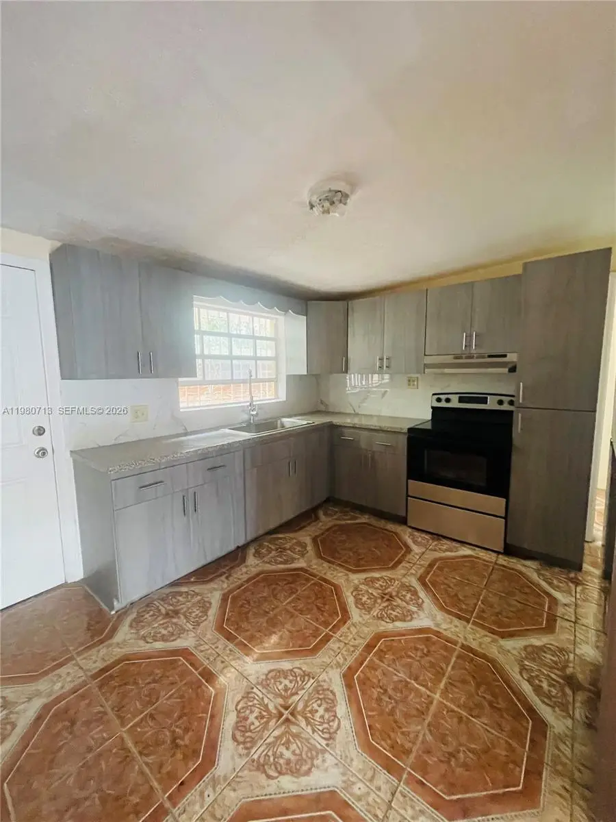 18425 NW 42nd Pl, Miami Gardens, FL 33055 - #2