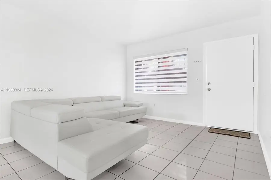 1281 W 29th St #6, Hialeah, FL 33012 - #2