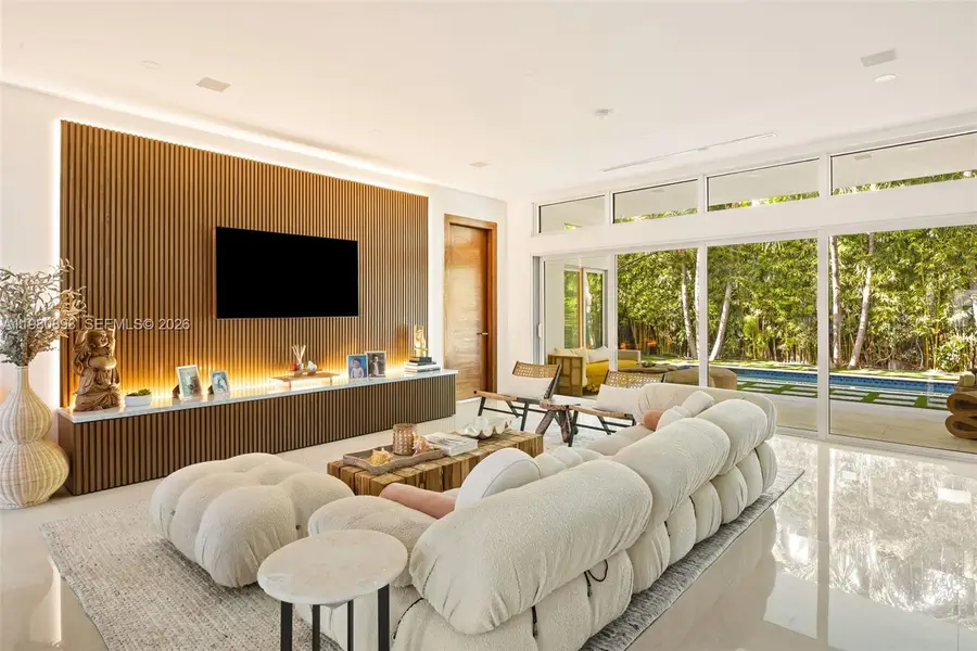 865 W 47th St, Miami Beach, FL 33140 - #2