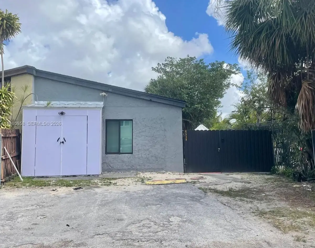 4518 NW 185th St, Miami Gardens, FL 33055 - #1