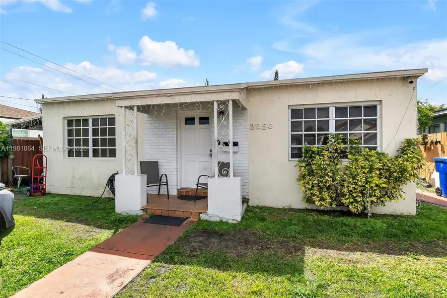 3250 NW 14th Ter, Miami, FL 33125 - #2