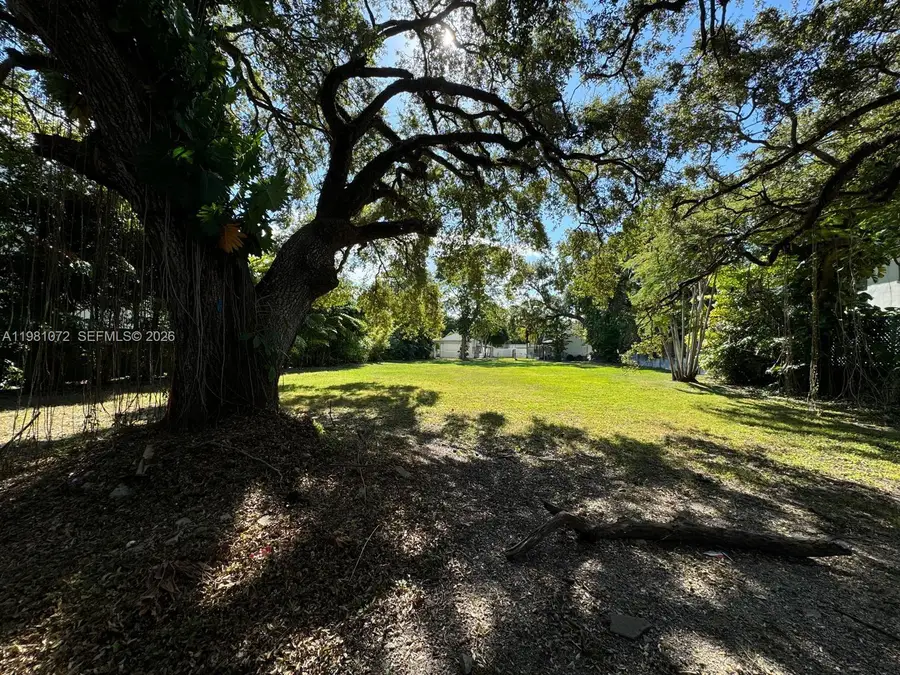 3528 Royal Palm Ave, Miami, FL 33133 - #3