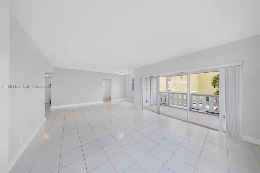 4350 Hillcrest Dr #200, Hollywood, FL 33021 - #3