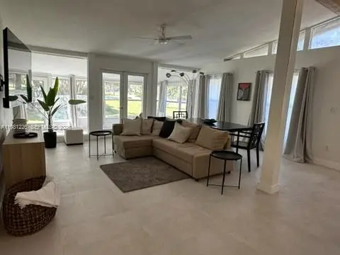 831 NW 20 Terrace, Gainesville, FL 32603