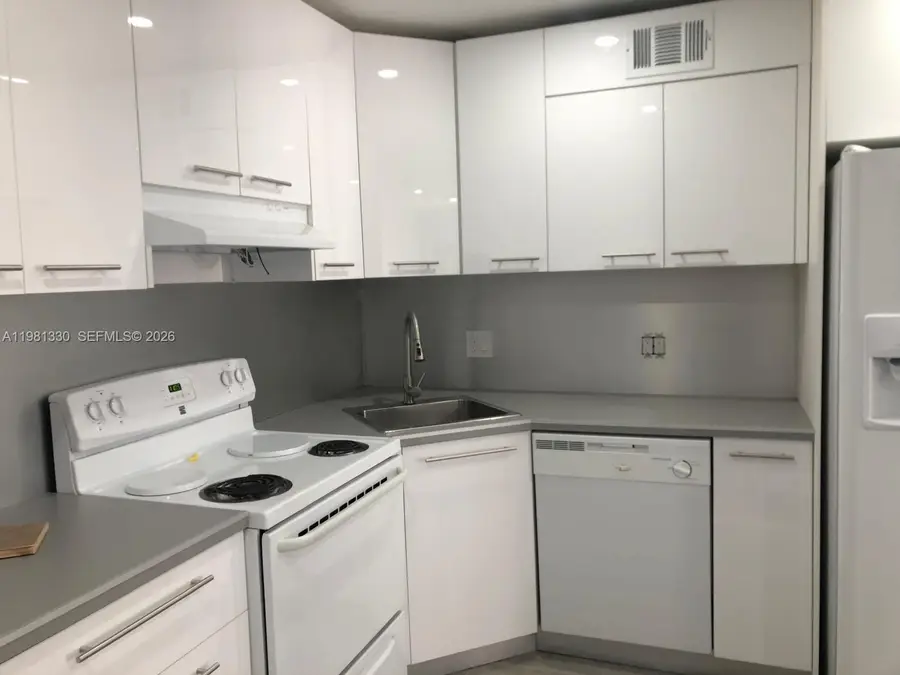 3642 NE 171st St #203, North Miami Beach, FL 33160 - #2