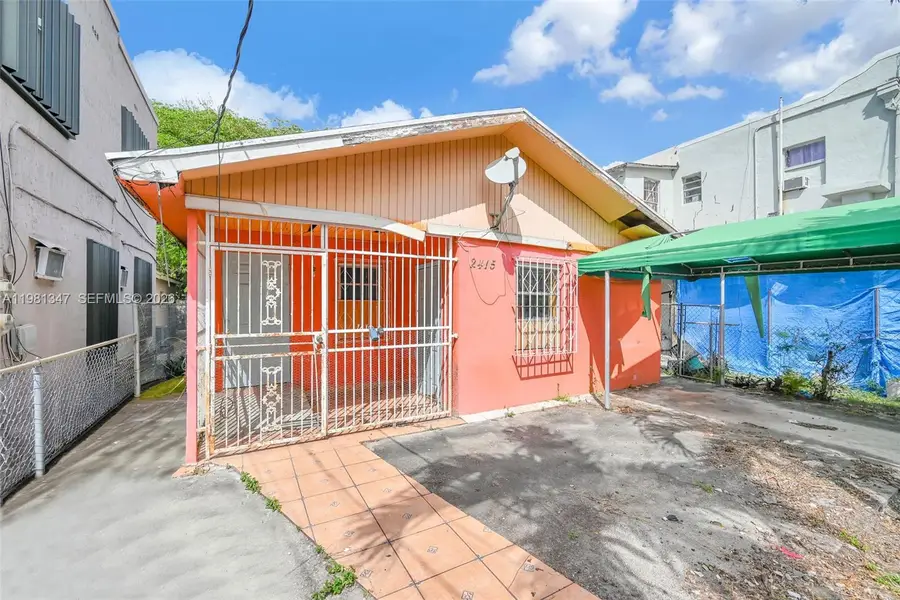 2415 NW 15th St, Miami, FL 33125 - #2