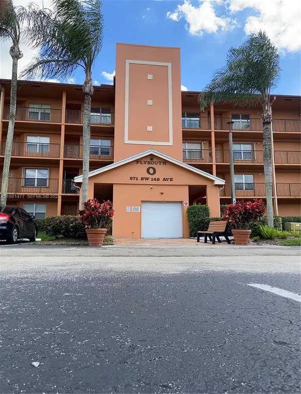 571 SW 142nd Ave #311O, Pembroke Pines, FL 33027