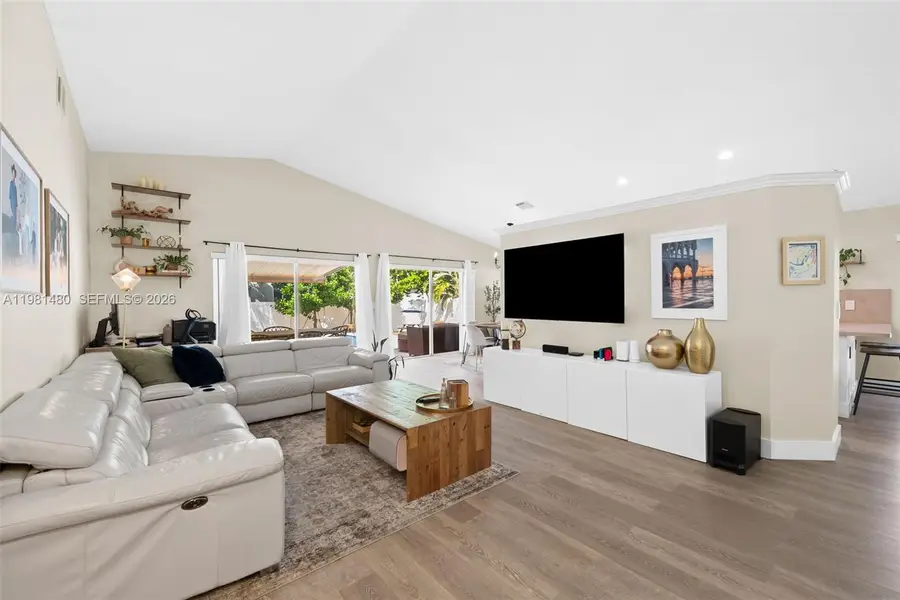 334 SW 194th Ave, Pembroke Pines, FL 33029 - #2