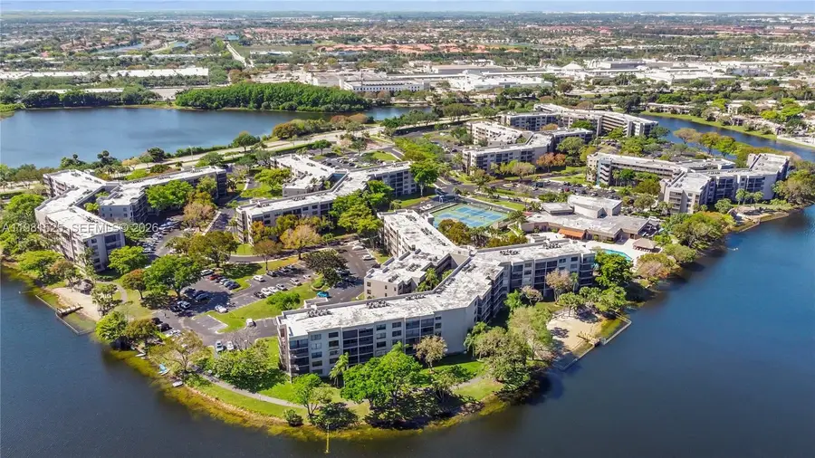 1100 Colony Point Cir #201, Pembroke Pines, FL 33026 - #2