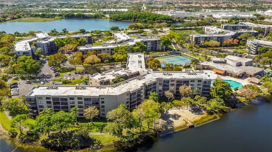 1100 Colony Point Cir #201, Pembroke Pines, FL 33026 - #3