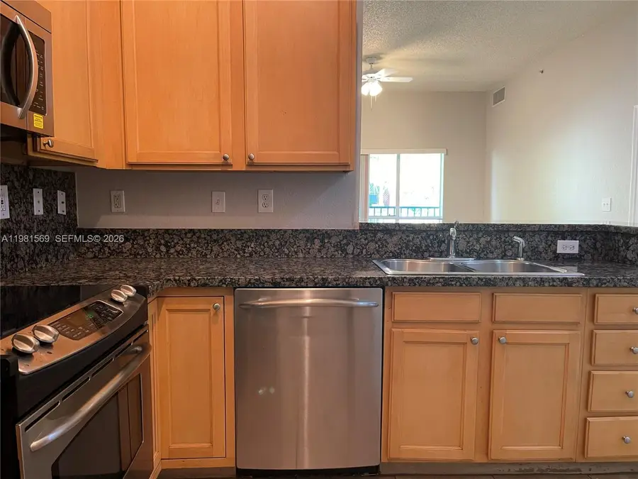 6001 SW 70th St #130, South Miami, FL 33143 - #3