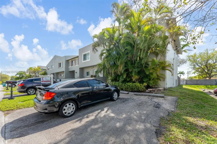 9110 SW 203rd Ter, Cutler Bay, FL 33189 - #2