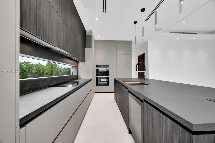 4231 SW 11th St, Miami, FL 33134 - #3