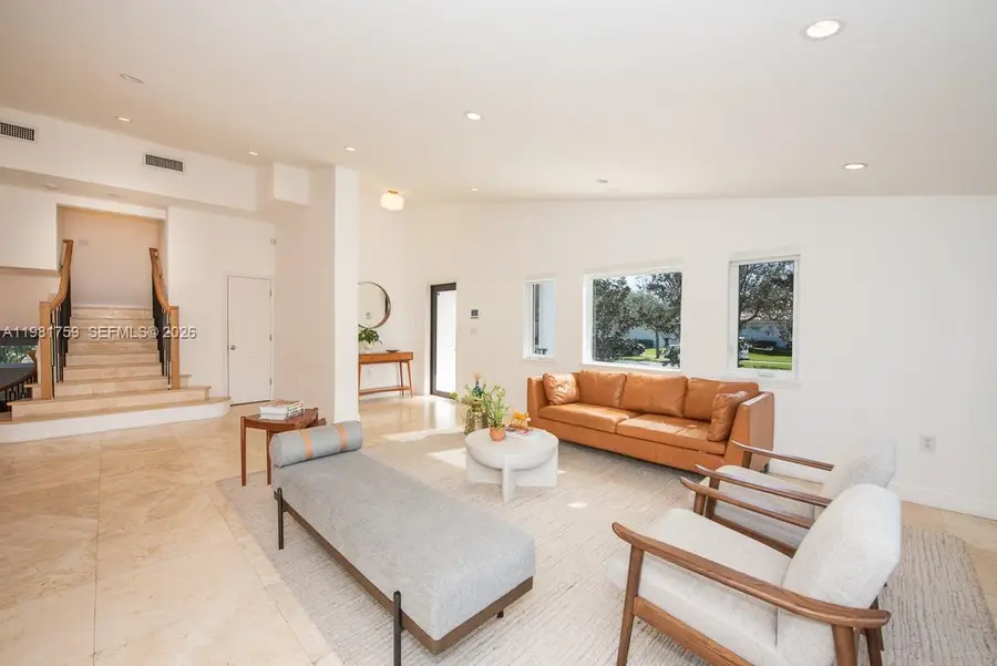 717 Benevento Ave, Coral Gables, FL 33146 - #3